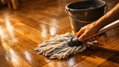 Parquet opaco? La routine semplice per farlo tornare brillante senza lucidare