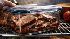 Quanto dura la carne cotta in frigorifero? Regole e tempi per non rischiare