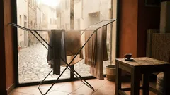 Lidl lancia lo stendibiancheria pieghevole a 9,99 €: asciughi in casa senza ingombro