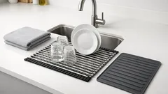 Scolapiatti a scomparsa: come liberare il piano cucina in 30 secondi